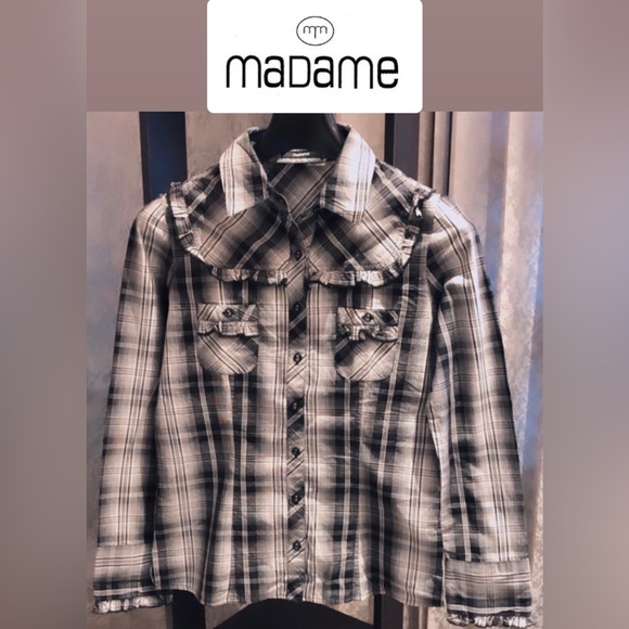 Madame Tops - Style better! With this formal checked shirt for women from the brand “Madame”!